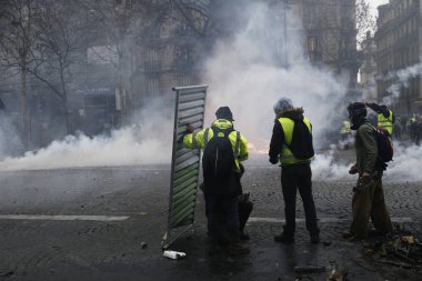 Paris'te Sarı Yelekler Protesto, Fransa