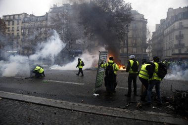 Paris'te Sarı Yelekler Protesto, Fransa