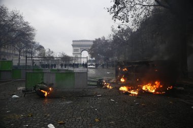 Paris'te Sarı Yelekler Protesto, Fransa