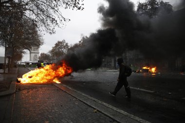 Paris'te Sarı Yelekler Protesto, Fransa