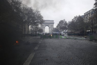 Paris'te Sarı Yelekler Protesto, Fransa