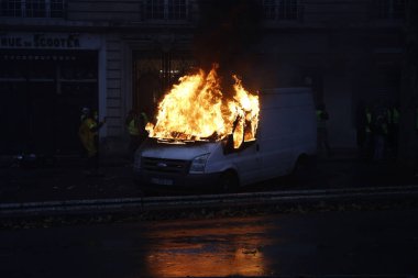 Paris'te Sarı Yelekler Protesto, Fransa
