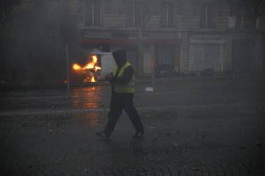 Paris'te Sarı Yelekler Protesto, Fransa