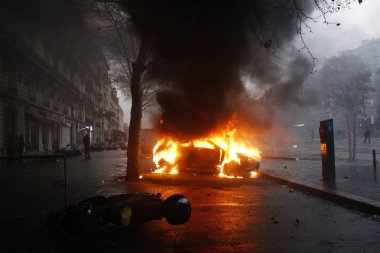 Paris'te Sarı Yelekler Protesto, Fransa