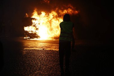 Paris'te Sarı Yelekler Protesto, Fransa