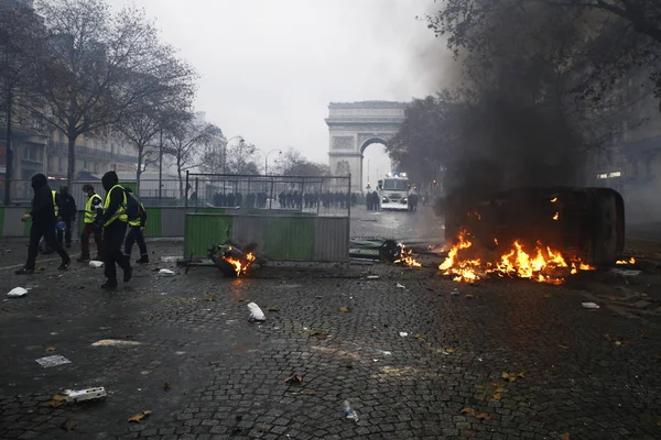 Paris'te Sarı Yelekler Protesto, Fransa