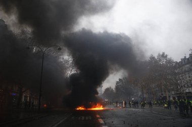 Paris'te Sarı Yelekler Protesto, Fransa