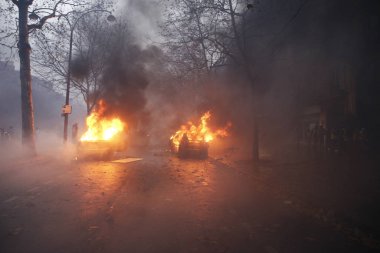 Paris'te Sarı Yelekler Protesto, Fransa