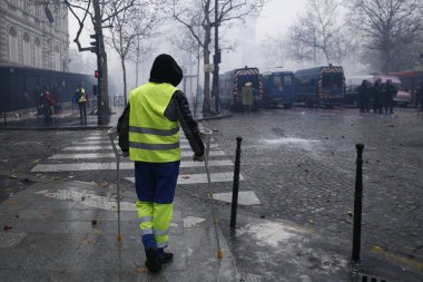 Paris'te Sarı Yelekler Protesto, Fransa