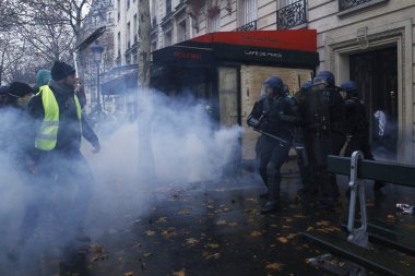 Paris'te Sarı Yelekler Protesto, Fransa