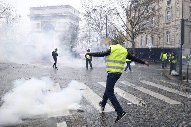 Paris'te Sarı Yelekler Protesto, Fransa