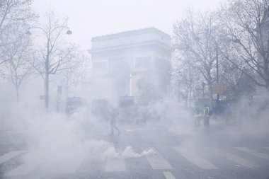 Paris'te Sarı Yelekler Protesto, Fransa