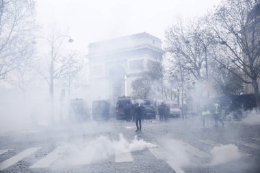 Paris'te Sarı Yelekler Protesto, Fransa