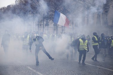 Paris'te Sarı Yelekler Protesto, Fransa