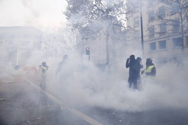 Paris'te Sarı Yelekler Protesto, Fransa