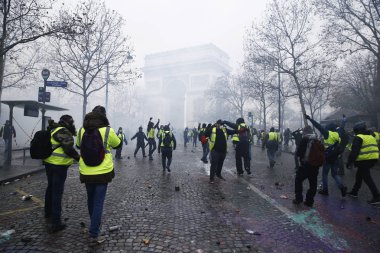 Paris'te Sarı Yelekler Protesto, Fransa