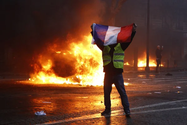 Žlutá vesta protestu v Paříži, Francie — Stock fotografie