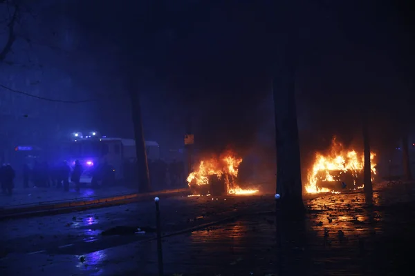 Gele vesten protest in Parijs, Frankrijk — Stockfoto