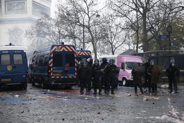 Protesta de chalecos amarillos en París, Francia — Foto de Stock