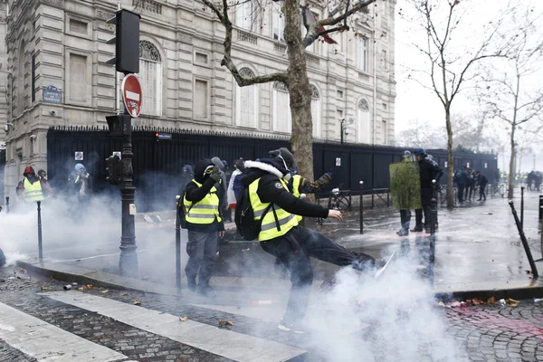法国巴黎黄背心抗议活动 — 图库照片
