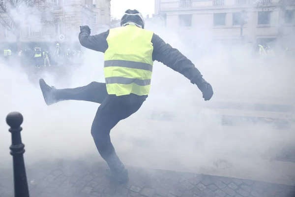 フランス・パリで黄色いベスト抗議 — ストック写真