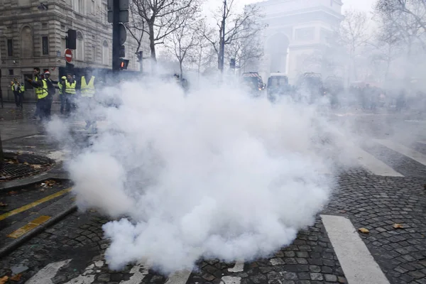 フランス・パリで黄色いベスト抗議 — ストック写真