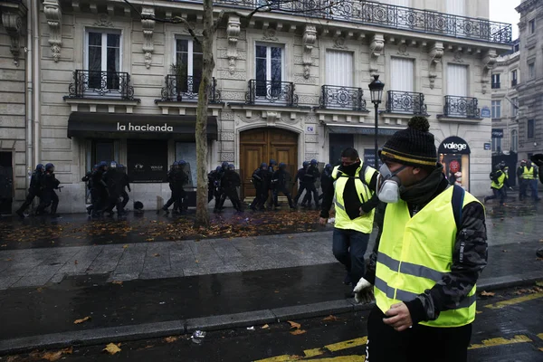 Gilets jaunes Manifestation à Paris, France — Photo