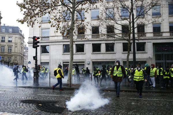 フランス・パリで黄色いベスト抗議 — ストック写真