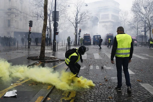 Gilets jaunes Manifestation à Paris, France — Photo