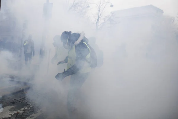 Sárga mellények Protest Párizsban, Franciaországban — Stock Fotó