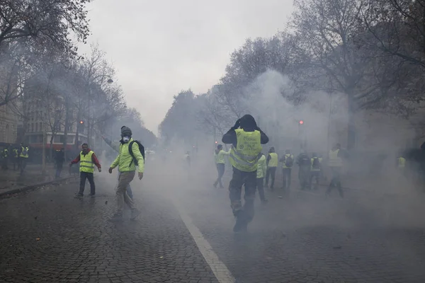 フランス・パリで黄色いベスト抗議 — ストック写真