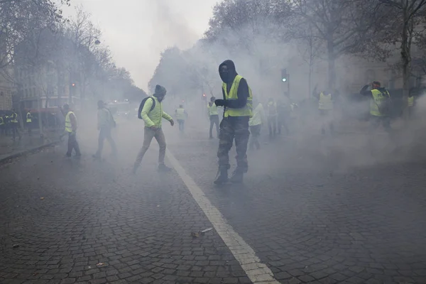 Protest żółte kamizelki w Paryżu, Francja — Zdjęcie stockowe