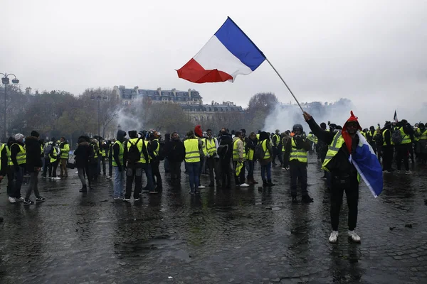 Žlutá vesta protestu v Paříži, Francie — Stock fotografie