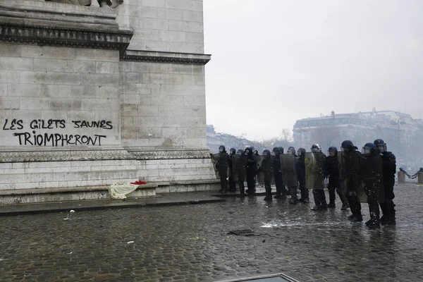 Gilets jaunes Manifestation à Paris, France — Photo