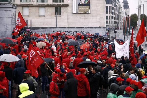 Protesto contra a reforma das pensões do governo. Bruxelas, Bélgica — Fotografia de Stock