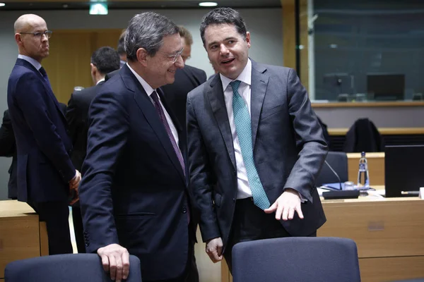 Ministros de Hacienda del Eurogrupo reunidos en el Consejo Europeo de B — Foto de Stock