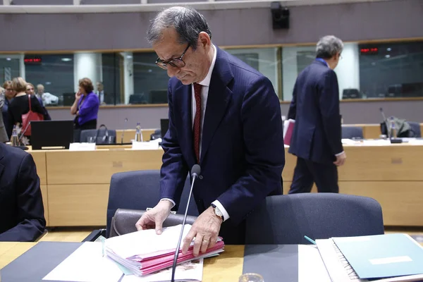 Συνόδου των Υπουργών Οικονομικών της Ευρωομάδας στο Ευρωπαϊκό Συμβούλιο της β — Φωτογραφία Αρχείου