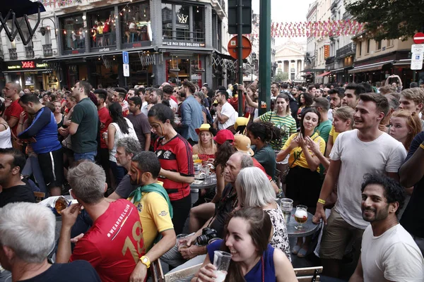 Bruselas Bélgica Julio 2018 Partidarios Belgas Observan Partido Fútbol Cuartos —  Fotos de Stock