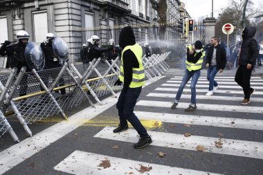 Brüksel'de Sarı Yelekler Protestosu