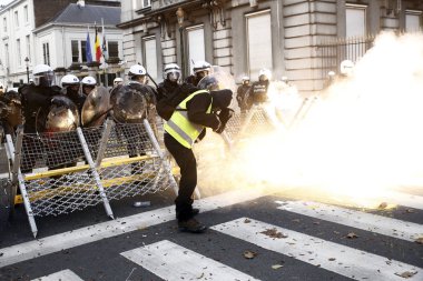 Brüksel'de Sarı Yelekler Protestosu