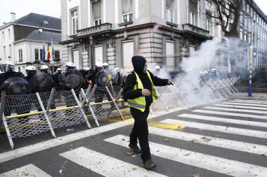 Brüksel'de Sarı Yelekler Protestosu