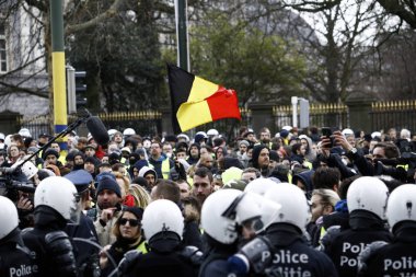 Brüksel'de Sarı Yelekler Protestosu