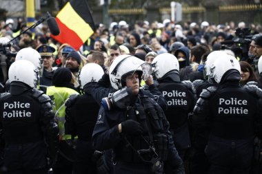 Brüksel'de Sarı Yelekler Protestosu