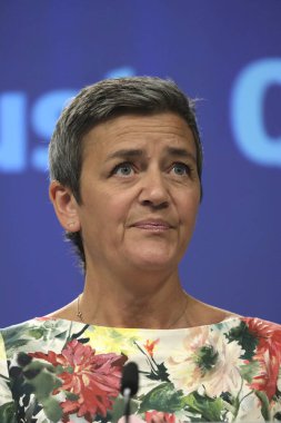 Brüksel'de Qualcomm basın toplantısında Antitröst kararı, Bel