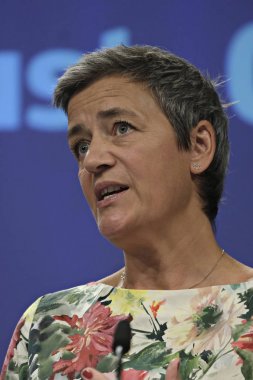 Brüksel'de Qualcomm basın toplantısında Antitröst kararı, Bel