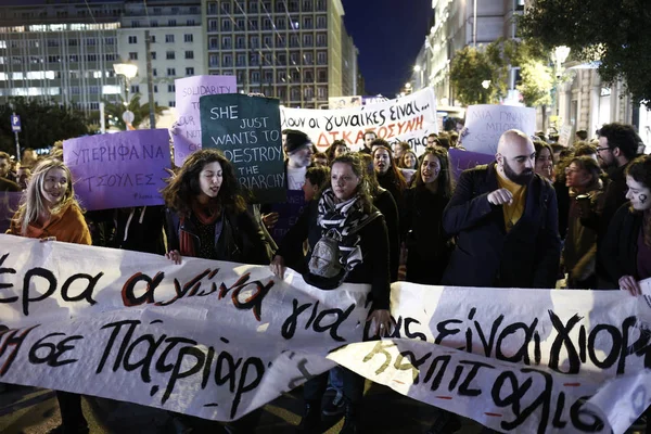 Nők Részt Vesznek Demonstráció Hogy Megünnepeljék Nemzetközi Nőnap Athénban Görögországban — Stock Fotó