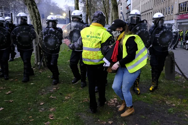 Protest żółte kamizelki w Brukseli — Zdjęcie stockowe