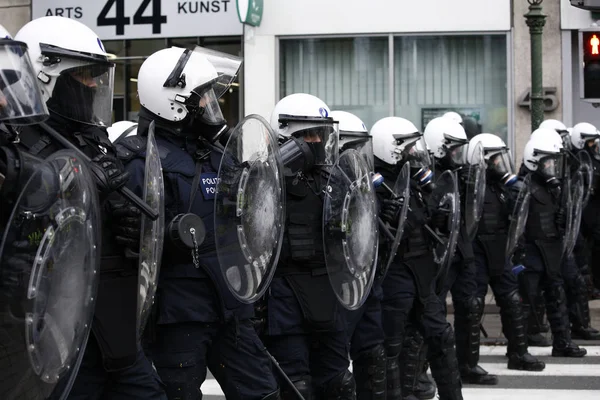 Gula västar protesterar i Bryssel — Stockfoto