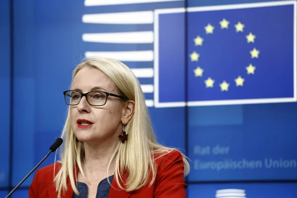 Komisioner Eropa untuk Perdagangan Cecilia Malmstrom memberikan pers — Stok Foto