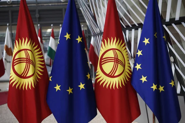 Presidente de Kirguistán Sooronbay Ceenbekov en Bruselas — Foto de Stock